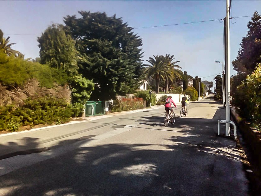 1D901A19-864B-422B-B653-6A1E6BEBDB00